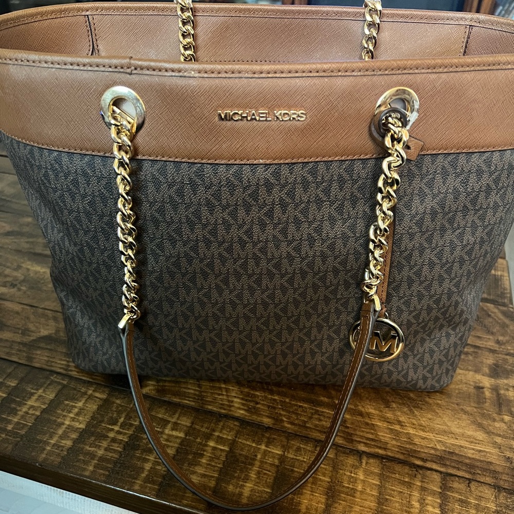 Michael Kors Jet Set tote